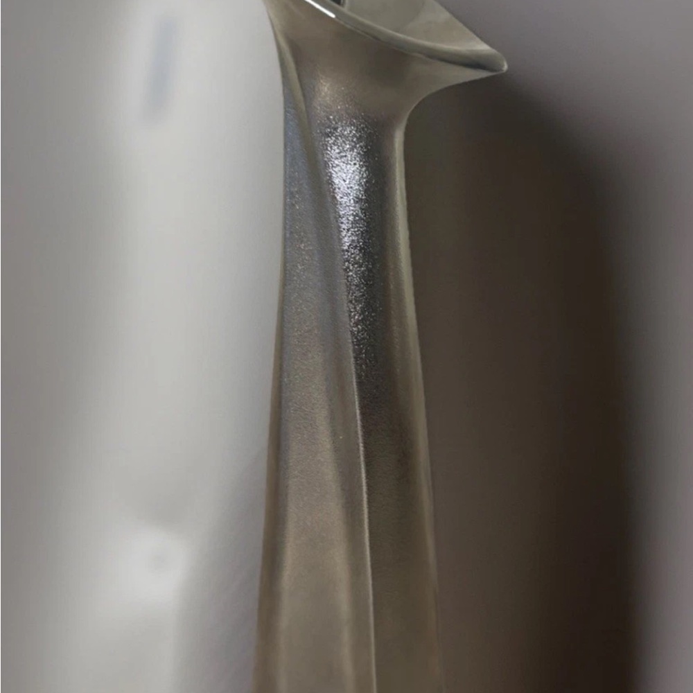 Modern Silver Metallic Vase - Picture 4 of 6
